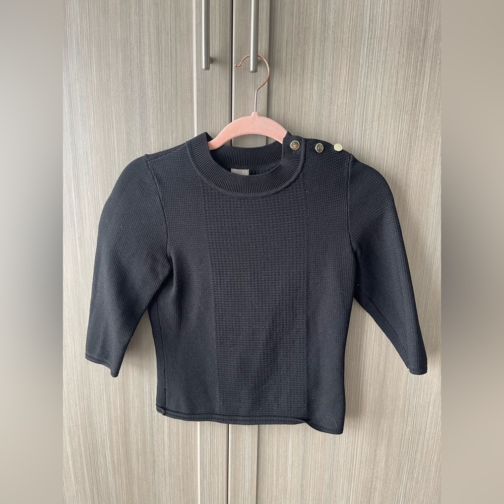 H&M Black Textured Knit Top w/ Button Shoulder Detail – XS